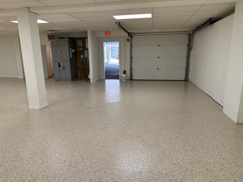 Primary Photo Of 87 Taylor Ave, Norwalk Office For Lease