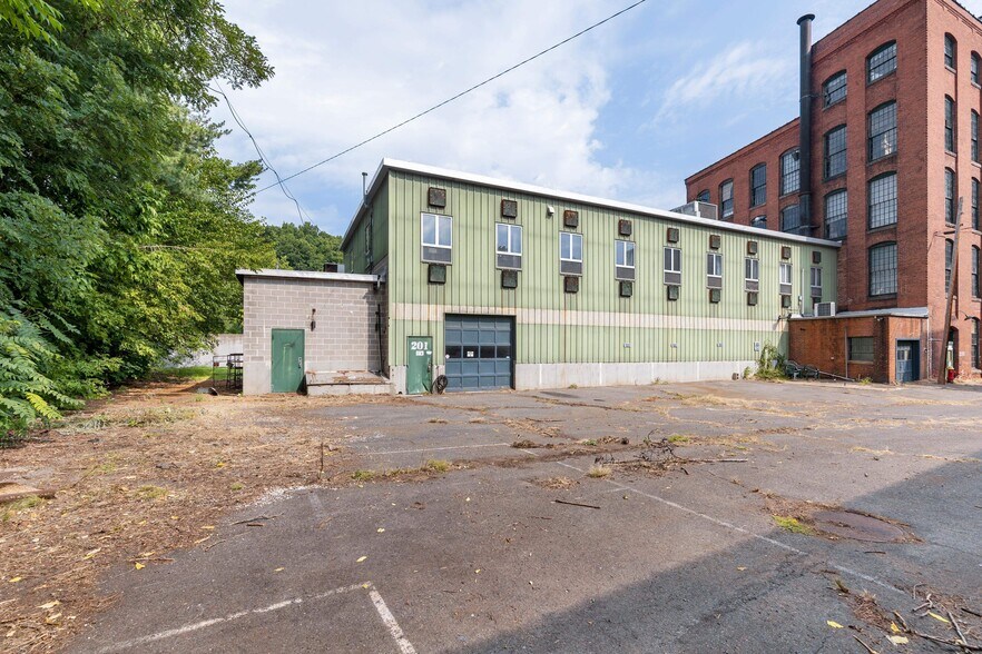 More Photos Of 35 Lower Grape St, Chicopee Warehouse For Sale