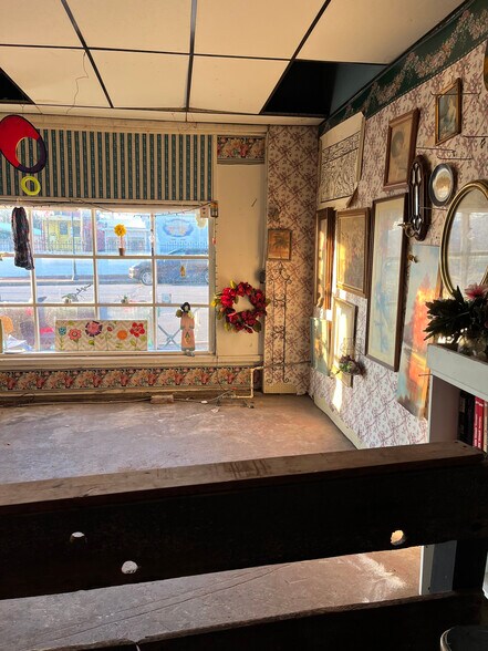 More Photos Of 212 Ferry St, Metropolis Freestanding For Sale