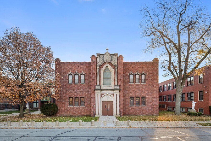 More Photos Of 795 Center St, Des Plaines Religious Facility For Sale
