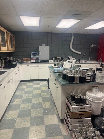 More Photos Of 415 Baker St, Lansing Warehouse For Sale