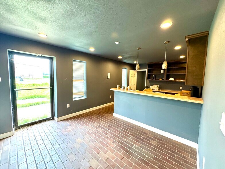 More Photos Of 1101 Fire Station Rd rd, Trumann Warehouse For Sale