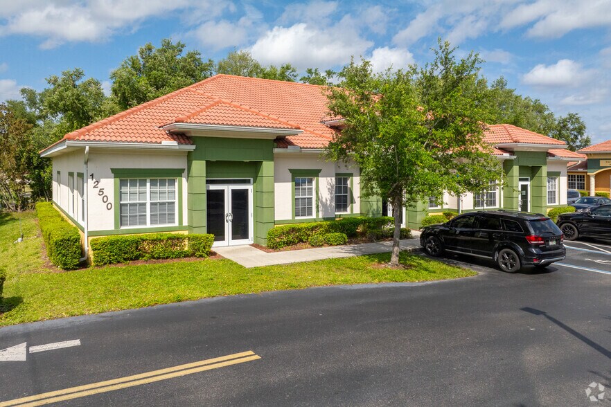 More Photos Of 12500 Brantley Commons Ct, Fort Myers Office For Lease