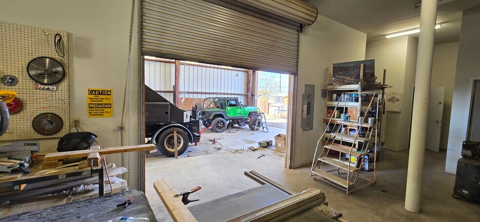 More Photos Of 2935 E Benson Hwy, Tucson Manufacturing For Sale