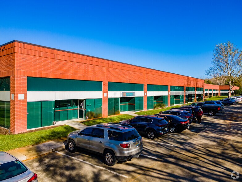 More Photos Of 4502 Woodland Corporate Blvd, Tampa Unknown For Lease