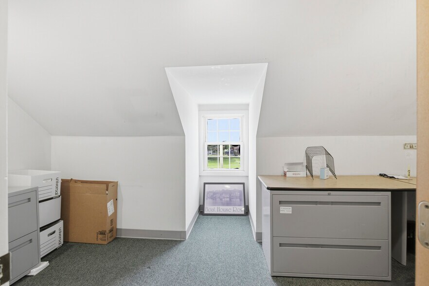 More Photos Of 678 Ferne Blvd, Drexel Hill Office For Sale