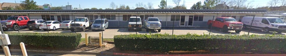 More Photos Of 10015 N Eldridge Pky, Houston Self Storage For Lease