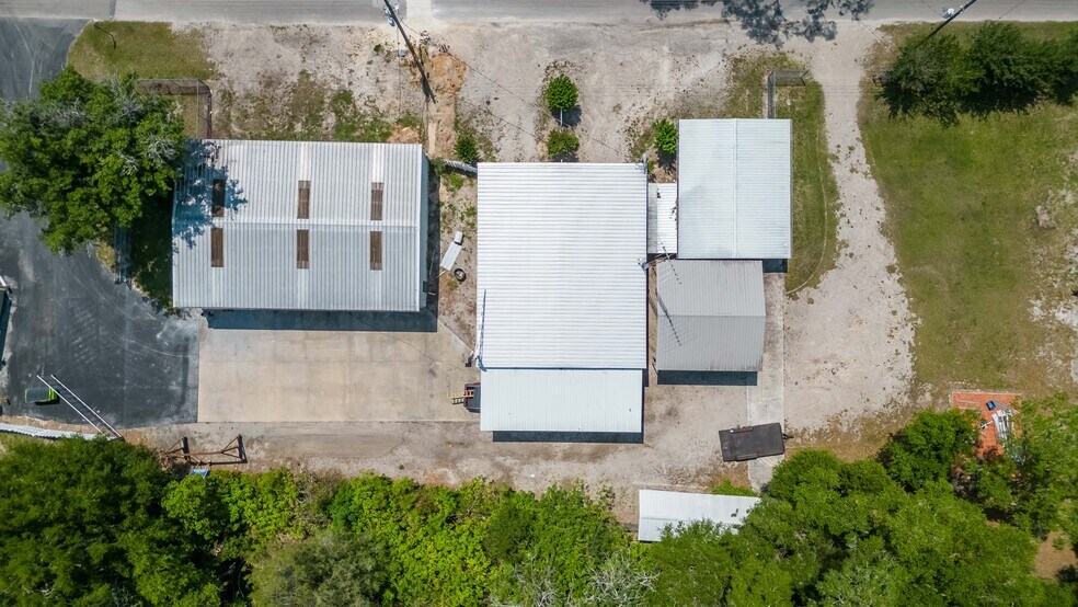 More Photos Of 507 SE 6th St, Williston Self Storage For Sale