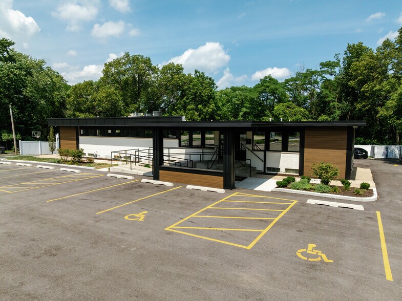 More Photos Of 3820 Central Ave, Lake Station Medical For Lease
