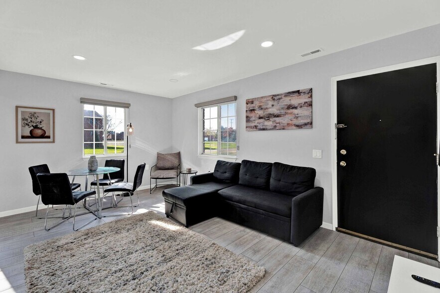 More Photos Of 23225 Deanhurst St, Clinton Township Apartments For Sale