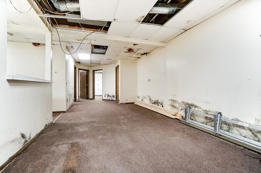 More Photos Of 6750 Brandt Pike, Huber Heights Medical For Sale