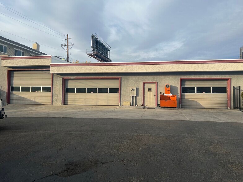More Photos Of 55 S Wells Ave, Reno Veterinarian Kennel For Sale