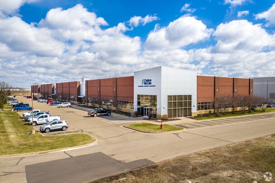 Primary Photo Of 3890 Pheasant Ridge Dr NE, Blaine Warehouse For Lease