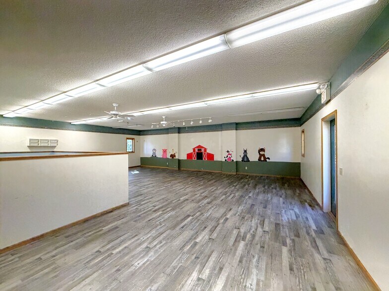 More Photos Of 14387 Edgewood Dr, Baxter Office For Lease