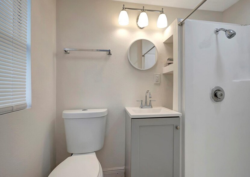 More Photos Of 8413 N Hamner Ave, Tampa Apartments For Sale