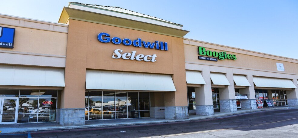 More Photos Of 2650 Beach Blvd, Biloxi Storefront For Sale