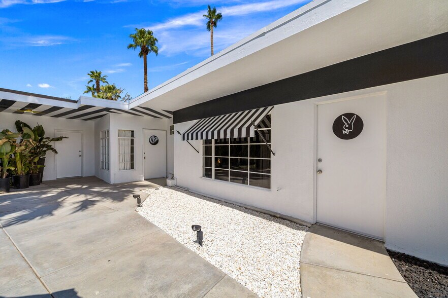 More Photos Of 120 W Vereda Sur, Palm Springs Hotel For Sale