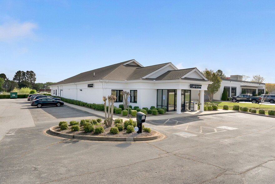 Primary Photo Of 701 Congaree Rd, Greenville Medical For Lease
