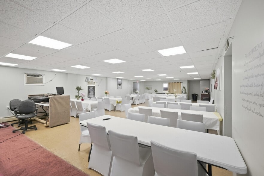 More Photos Of 1110 Coles Mill Rd, Williamstown Specialty For Sale