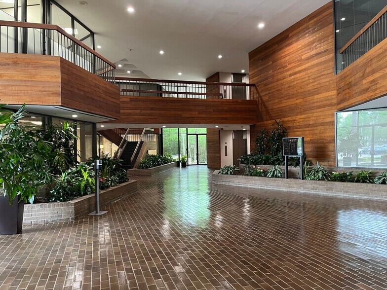 More Photos Of 600 Rockmead Dr, Kingwood Unknown For Lease