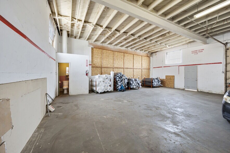 More Photos Of 2250 Martin Luther King Jr Ave, Long Beach Warehouse For Sale