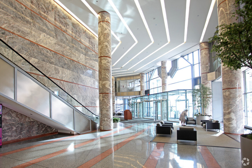 More Photos Of 701 4th Ave S, Minneapolis Office For Lease