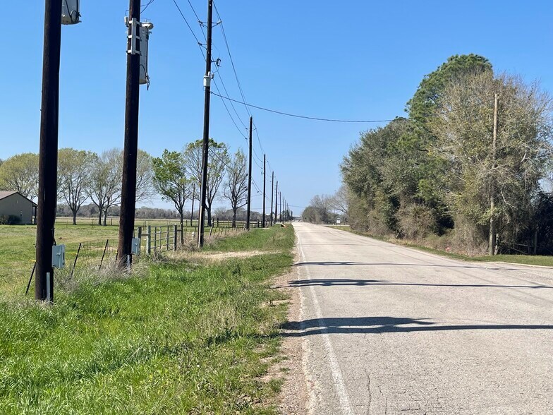 More Photos Of 1212 Cottonwood Church Rd, Rosenberg Warehouse For Lease