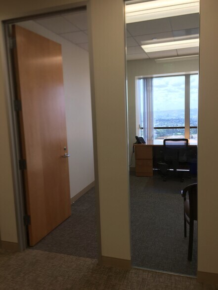 More Photos Of 2049 Century Park E, Los Angeles Office For Lease