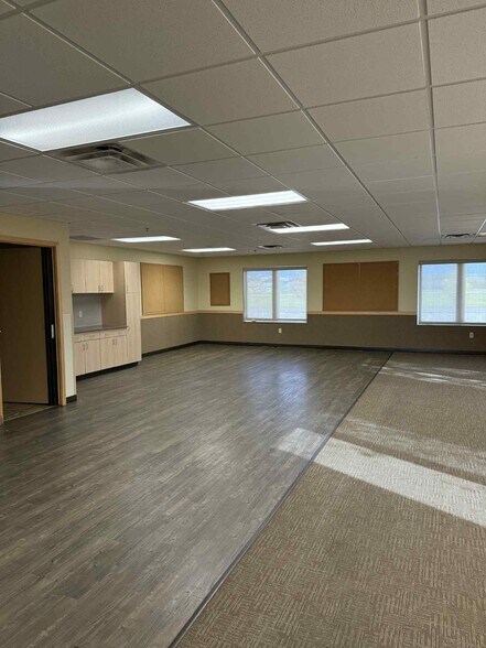 More Photos Of 3239 47th St S, Fargo General Retail For Lease