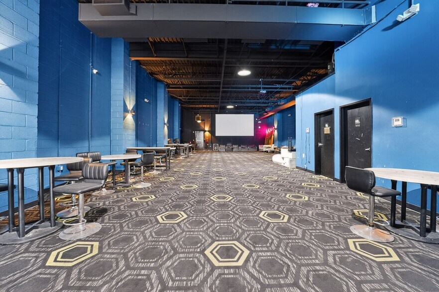 More Photos Of 404 E Baltimore St, Baltimore Storefront Retail Office For Lease