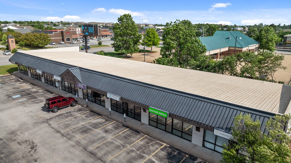 More Photos Of 2212 S Walton Blvd, Bentonville Unknown For Lease