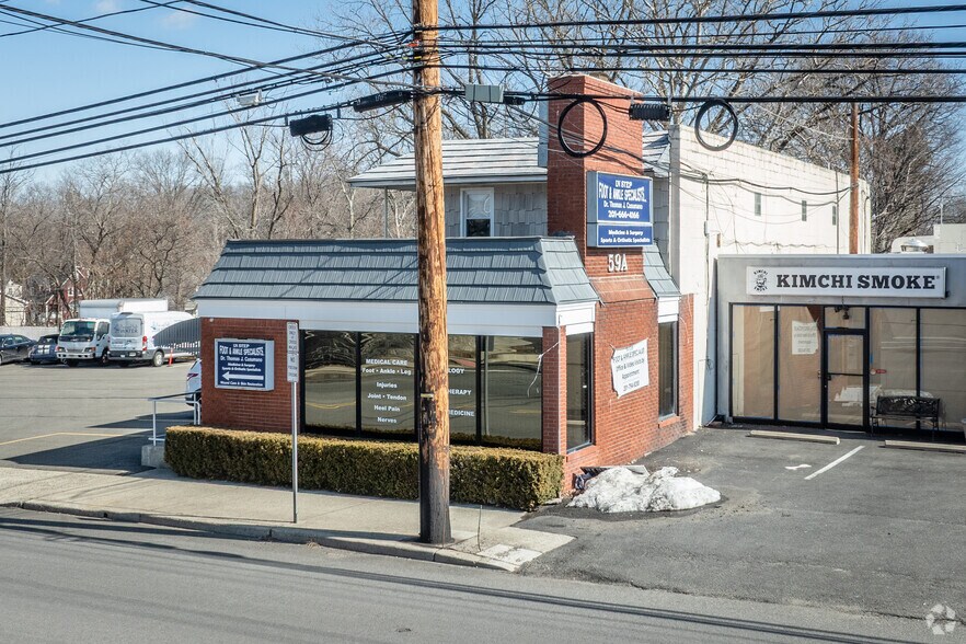 Primary Photo Of 59 A Kinderkamack Rd, Westwood Medical For Lease