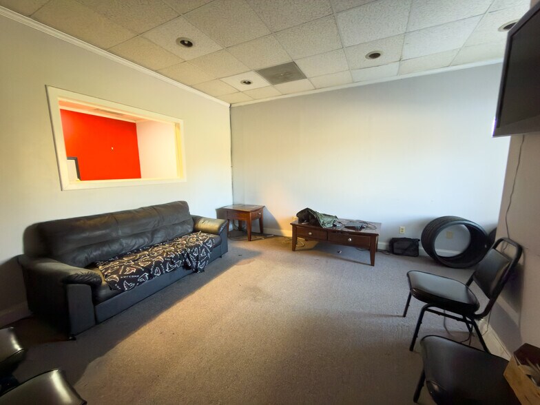 More Photos Of 3385 Hall Cir, Duluth Office For Sale