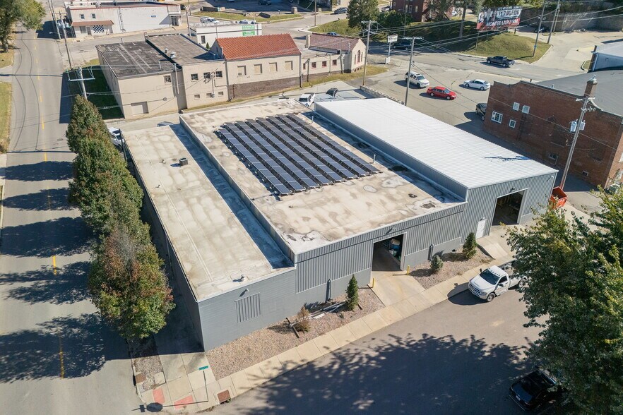 More Photos Of 2302 Highly St, Saint Joseph Warehouse For Lease