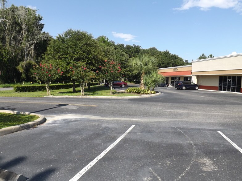 More Photos Of 4120 Corley Island Rd, Leesburg Storefront Retail Office For Lease