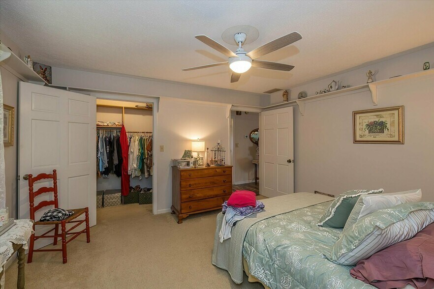 More Photos Of 714 College Dr, Anderson Apartments For Sale
