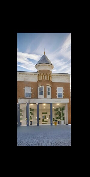 More Photos Of 200 Merrick Rd, Rockville Centre Storefront Retail Residential For Lease