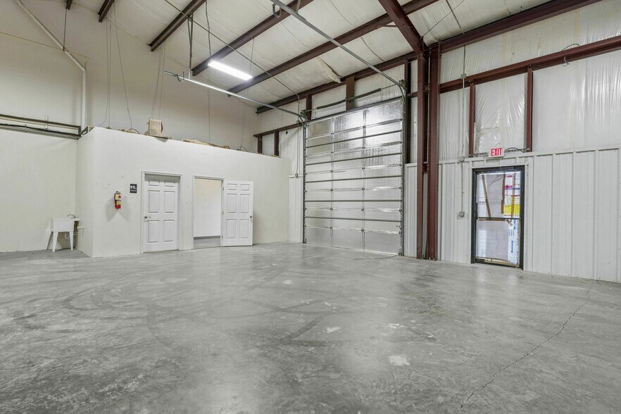 More Photos Of 5240 Cutter Ct, Prince Frederick Industrial For Lease