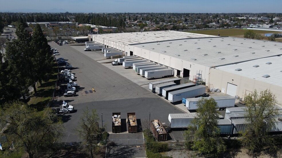 More Photos Of 105 Industrial Park Dr, Manteca Warehouse For Sale