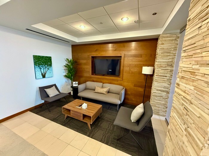More Photos Of 6300 Bridgepoint Pky, Austin Office For Lease