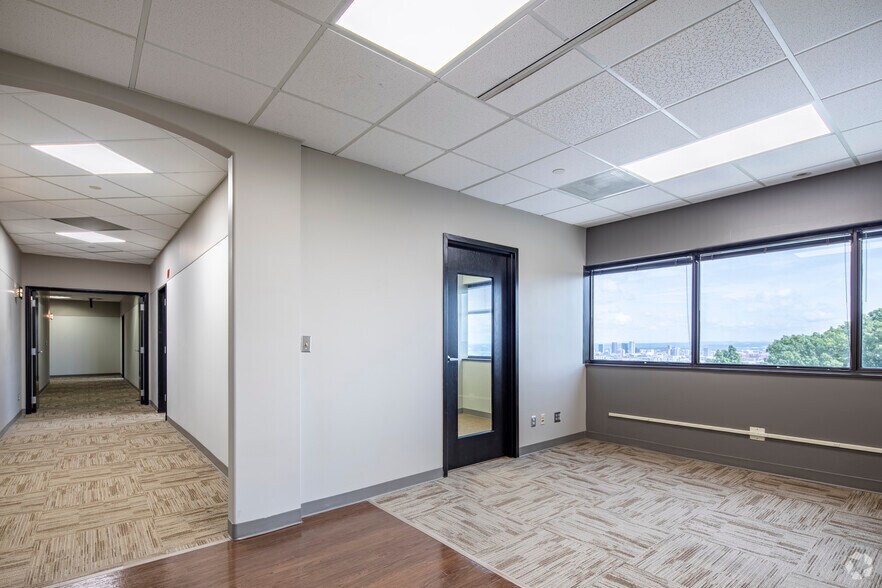Photo of 8th Floor Ste 810