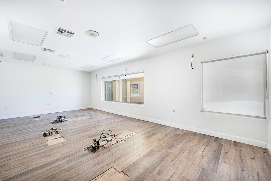 More Photos Of 23601 Avalon Blvd, Carson General Retail For Sale