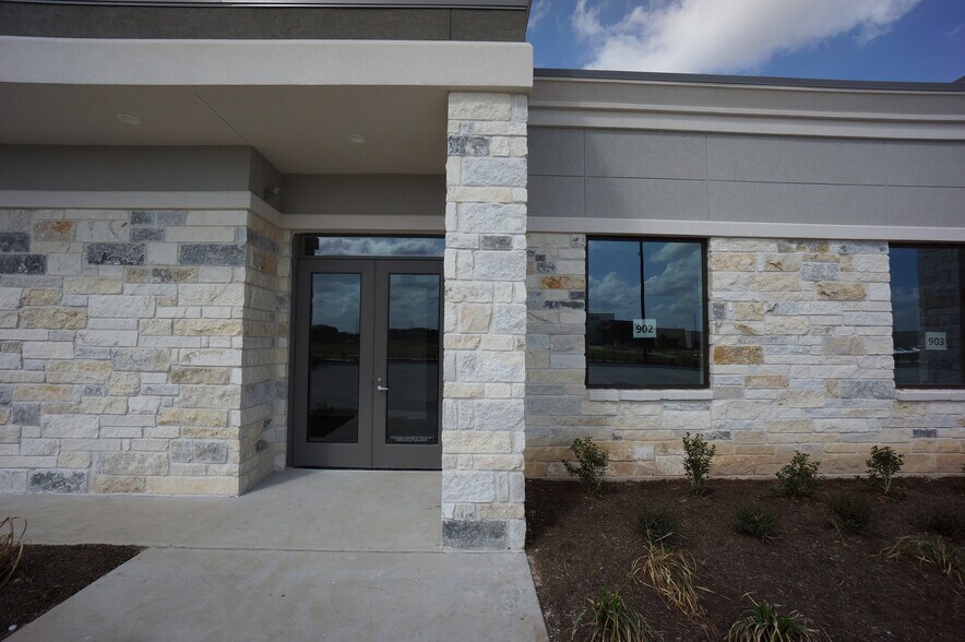 More Photos Of 23410 Grand Reserve Dr, Katy Unknown For Lease