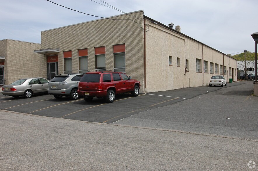 Primary Photo Of 5-7 Valley St, Hawthorne Warehouse For Lease