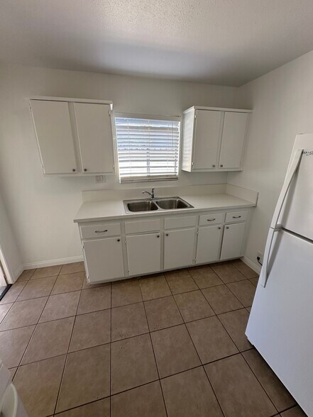 More Photos Of 1235 Clavel Ave, Ventura Apartments For Sale