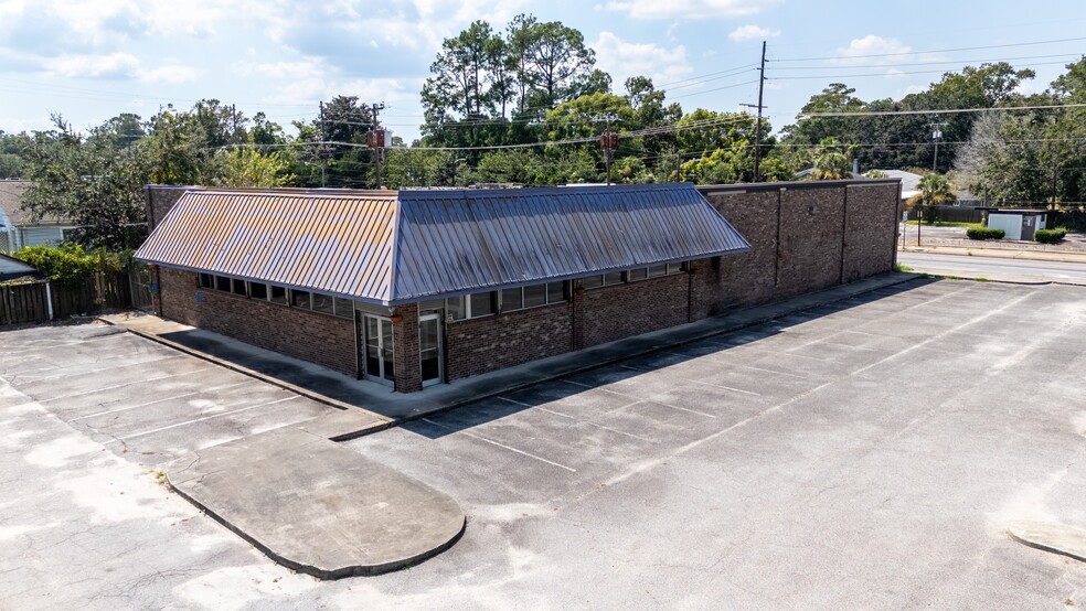 Primary Photo Of 802 Pennsylvania Ave, Savannah Freestanding For Sale