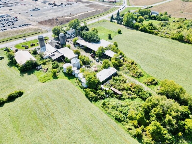 Primary Photo Of 8900 Lockport Rd, Niagara Falls Land For Sale