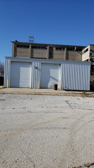 More Photos Of 5025 S 33rd St, Omaha Warehouse For Sale