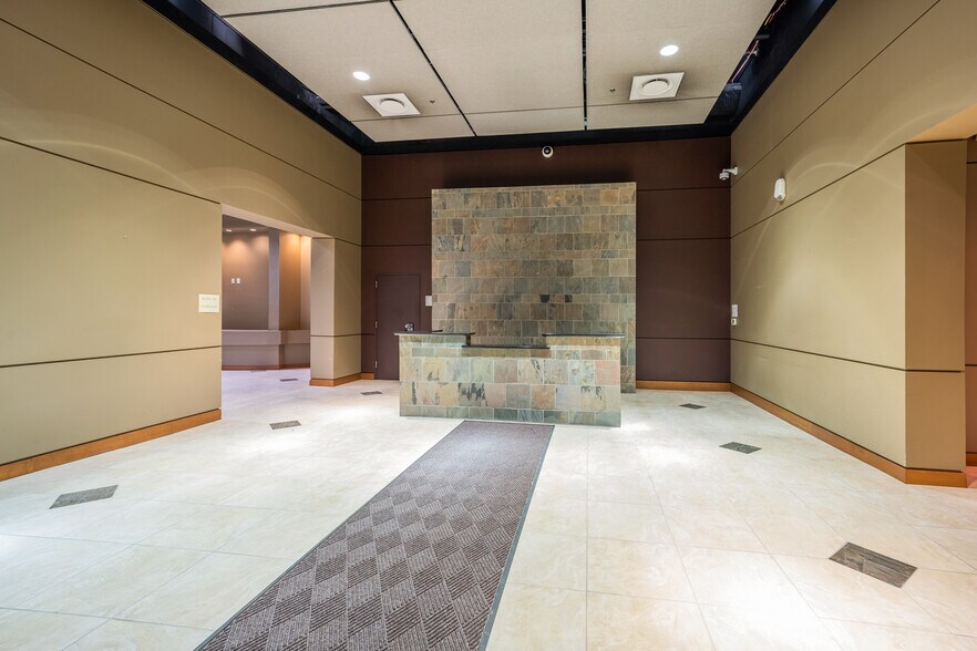 More Photos Of 5555 Northwest Pky, San Antonio Office For Lease