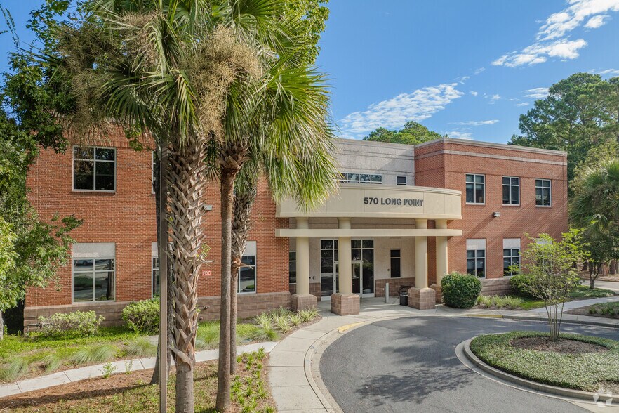 More Photos Of 570 Long Point Rd, Mount Pleasant Medical For Lease